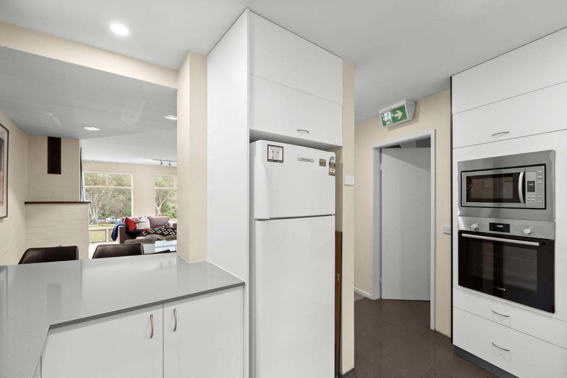 Village Green 2 Bedroom Loft Townhouse With Views Fireplace And Garage Parking Thredbo Buitenkant foto